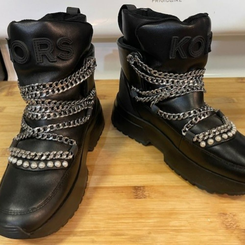 NWOT - Michael Kors Cassia leather Boot - SIZE 6 - Picture 15 of 16